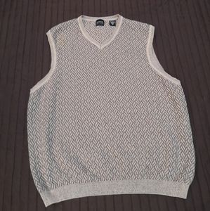 Arrow sweater vest